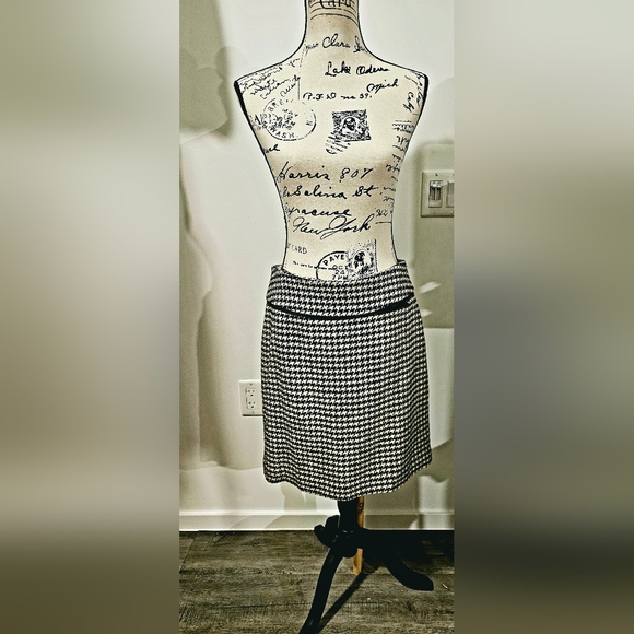 Apostrophe Size 10 Wool Rayon black and white houndstooth skirt, formal, chic, - Picture 4 of 10